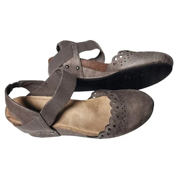 Axxiom Folly Mary Jane Wedges Size 8.5 Pewter - Picture 2 of 10